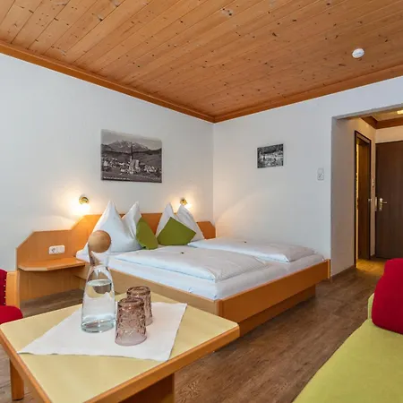 Schusterkraemer Maria Alm am Steinernen Meer